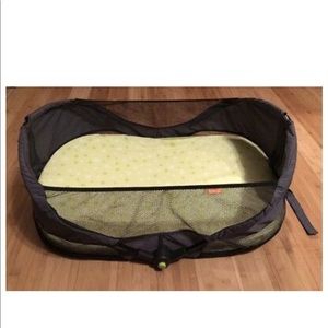 Brica travel bassinet